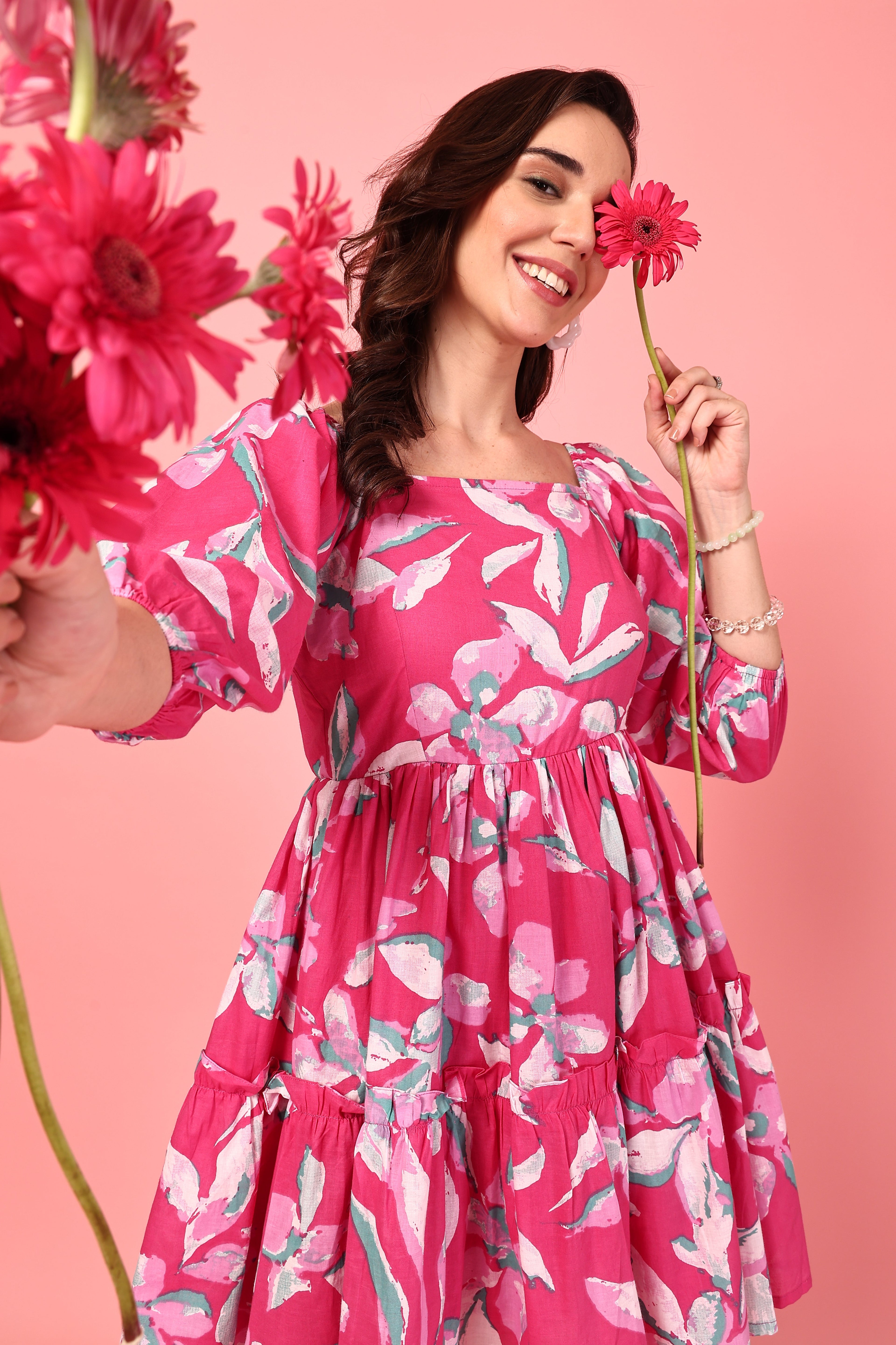 Floral Vibes – Women’s Floral Dresses & Outfits